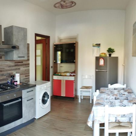 Casa Vacanze"Il Bouganville" Карбония Экстерьер фото