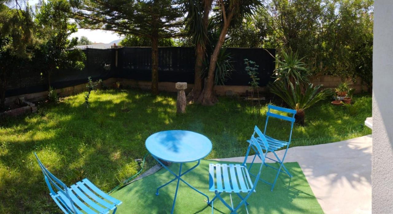 Casa Vacanze"Il Bouganville" Карбония Экстерьер фото